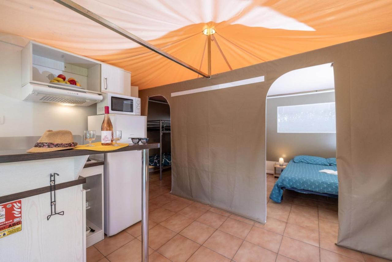 Camping Le Lac Des Sapins Cublize エクステリア 写真
